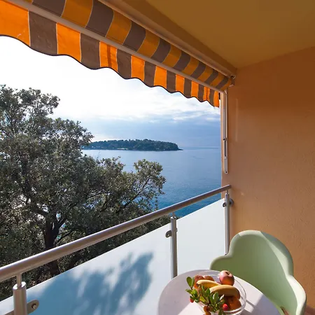 Maistra Select Petalon 4* فيرسار