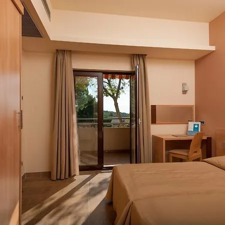 Maistra Select Petalon