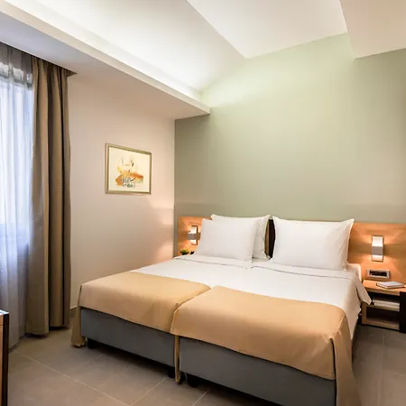 Maistra Select Petalon 4* 브르사르
