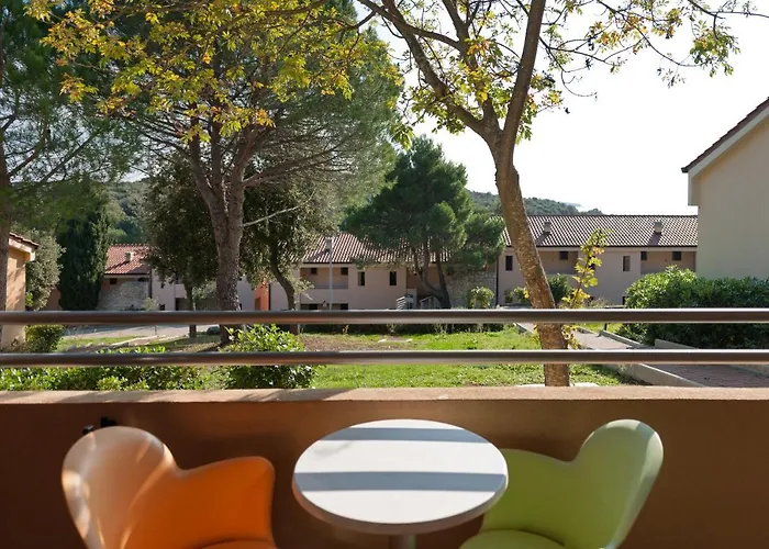 Maistra Select Petalon